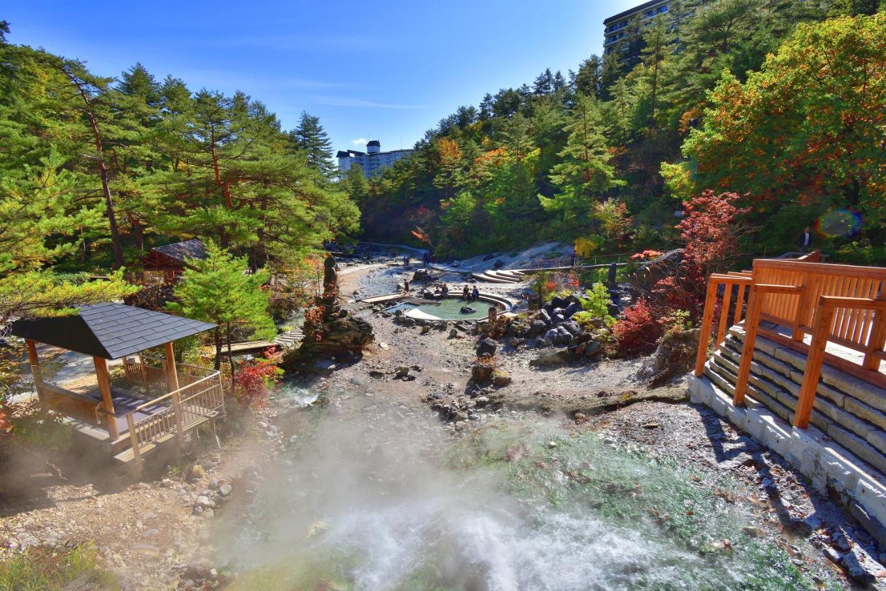 Urakusatsu Tou Esterno foto