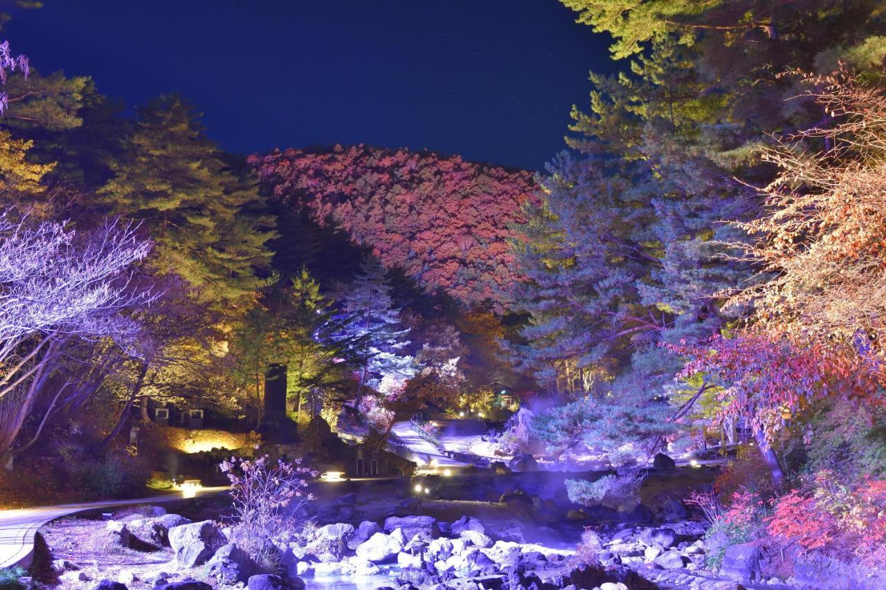 Urakusatsu Tou Esterno foto